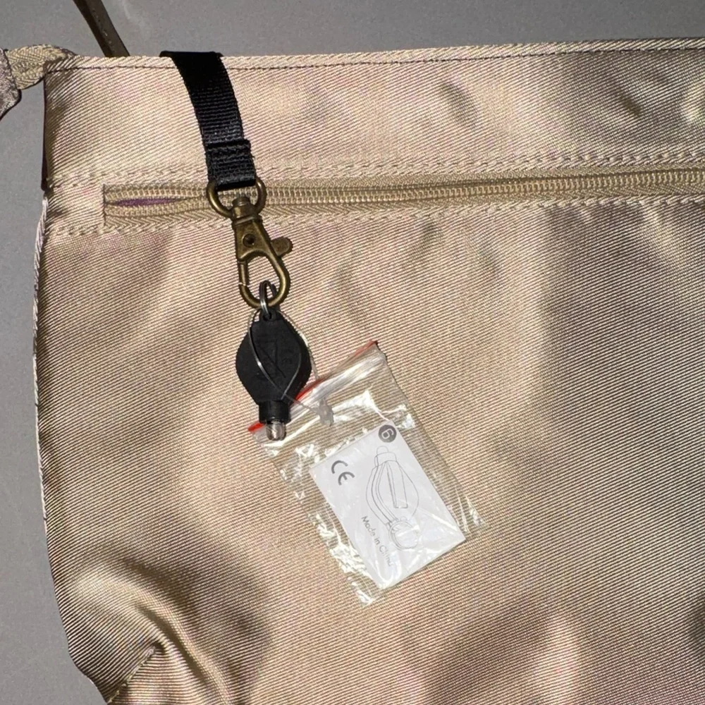 Travelon Travel RFID Brown Quilted Wristlet Clutch NWT